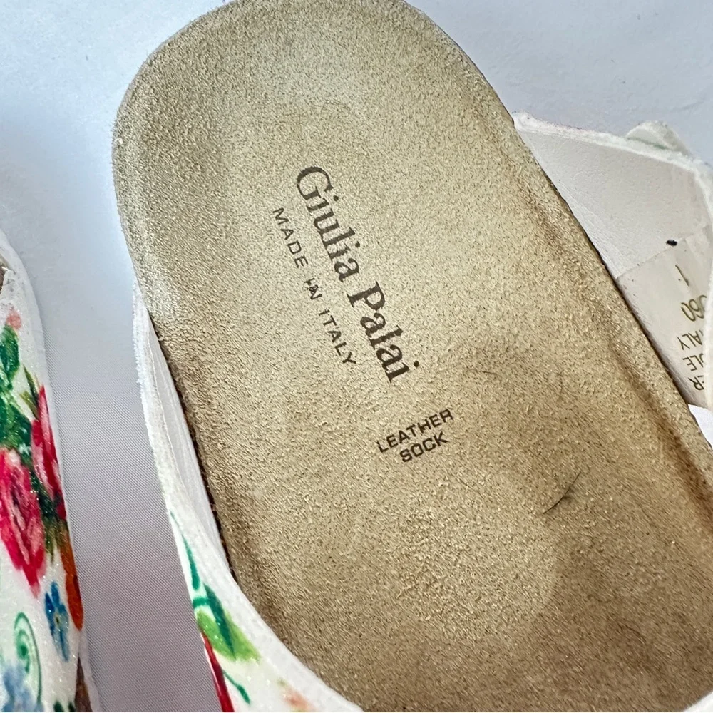 Giulia Palai these white